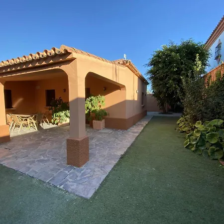 Chalet Casa Con Jardin Privado Y Piscina Compartida Cadiz