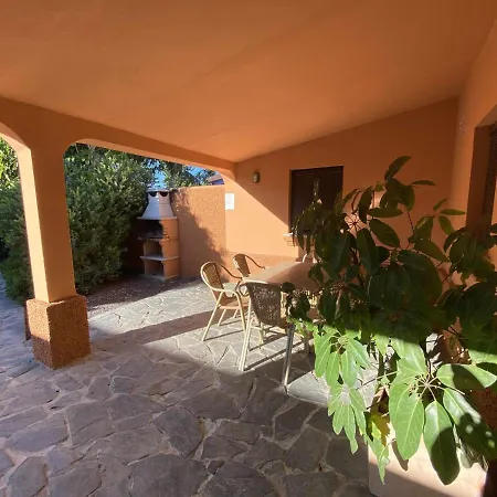 Casa Con Jardin Privado Y Piscina Compartida *