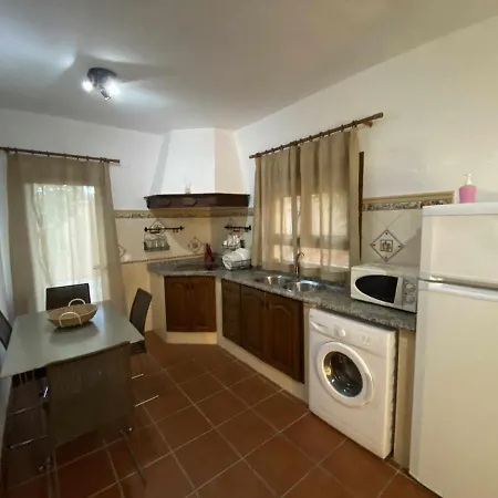 Casa Con Jardin Privado Y Piscina Compartida Cadiz