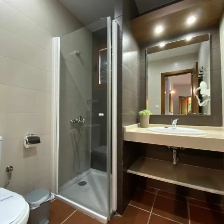 Casa Con Jardin Privado Y Piscina Compartida *